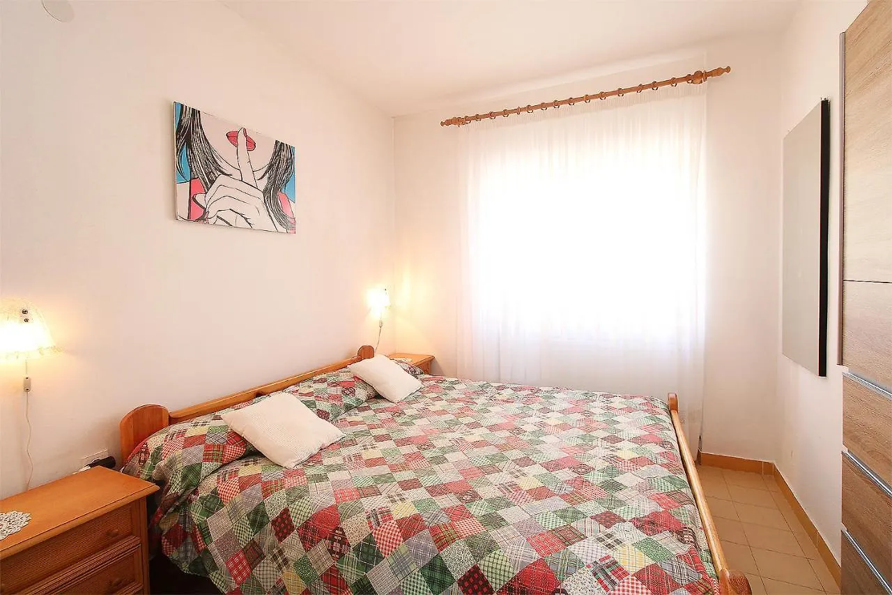 Apartment Leona 2216 Premantura Croatia