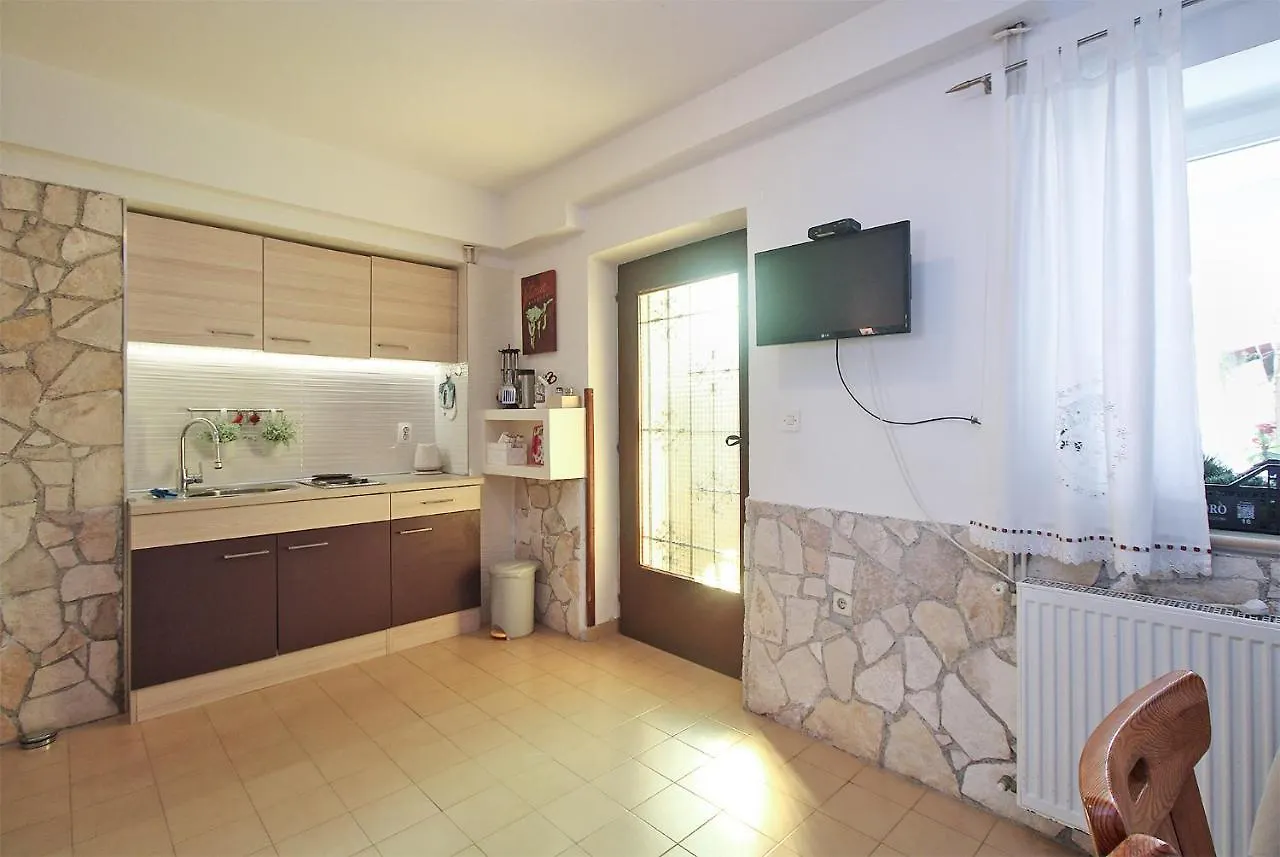 Apartment Leona 2216 Premantura 0*,  Croatia